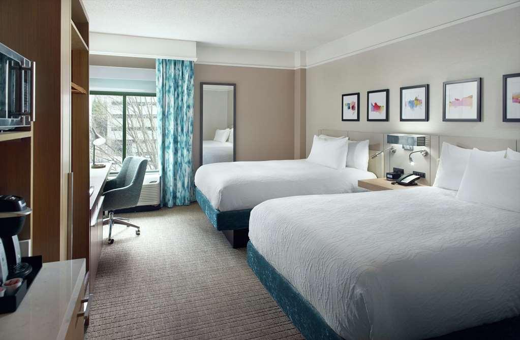 Hilton Garden Inn Atlanta-Buckhead Room photo